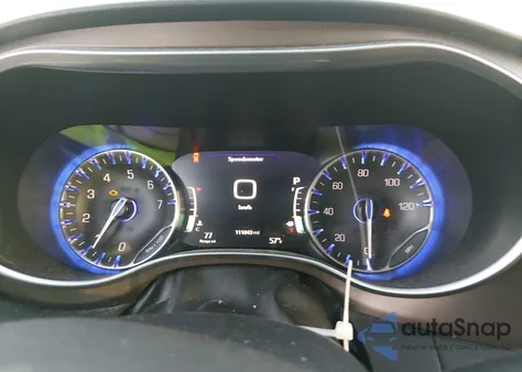 2017 Chrysler Pacifica Touring-L Plus z USA, uszkodzony, nr VIN 2C4RC1EG9HR543701